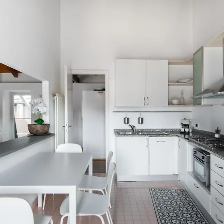 A Casa Nuccia Mansarda By Solutions Appartement