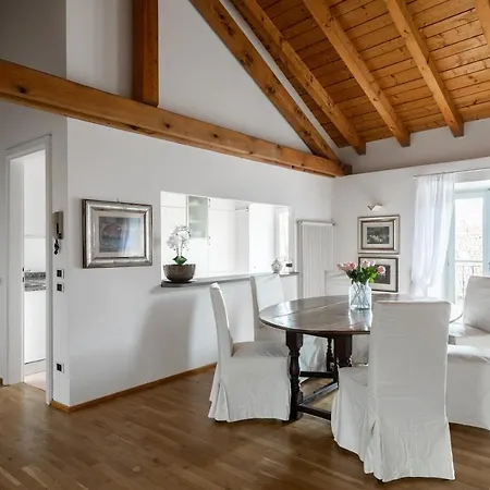 A Casa Nuccia Mansarda By Solutions Côme