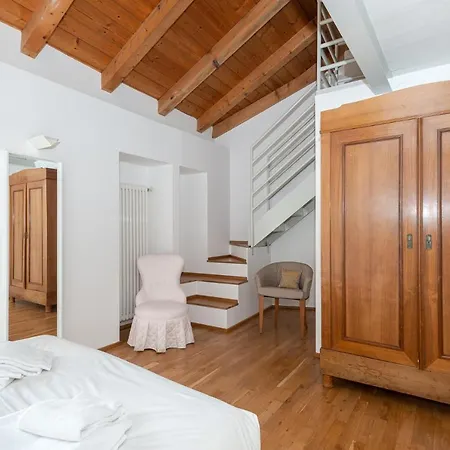 A Casa Nuccia Mansarda By Solutions Appartement Côme